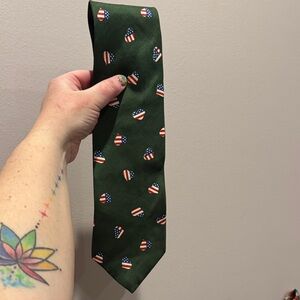 Structure Tie with American Flag Design